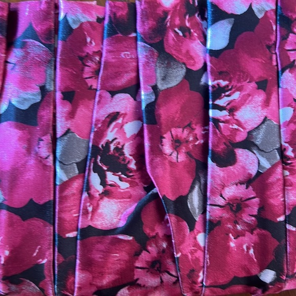 NWT White House Black market pink floral purse - Picture 4 of 5